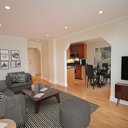 Brattle Arms Living Room