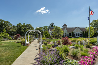 IREM Honors Three CHR Properties with Landscaping Awards