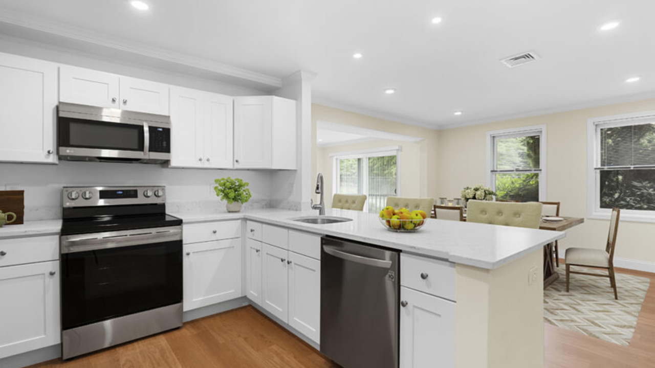 Waterfall Hills at Canton Apartments - Kitchen
