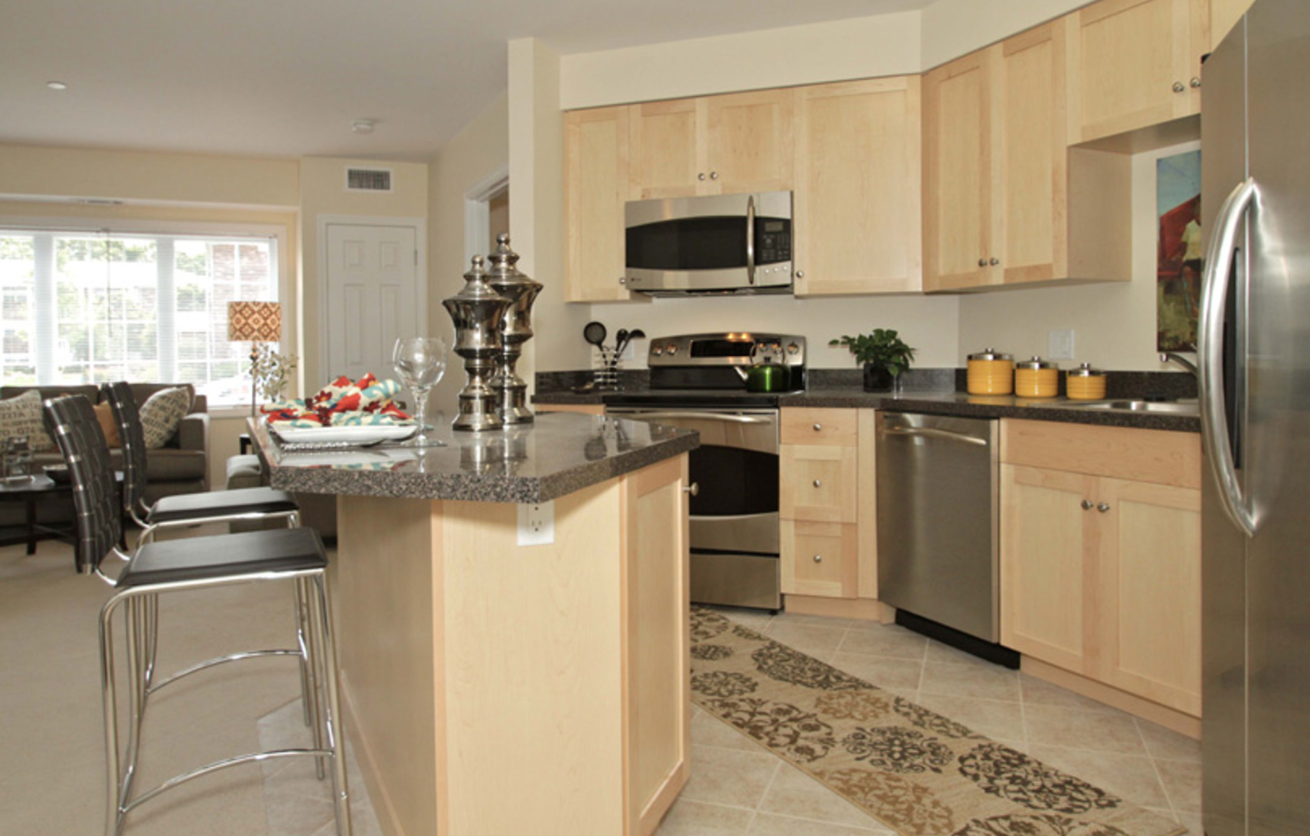 Kitchen: 125 Edgemere Road