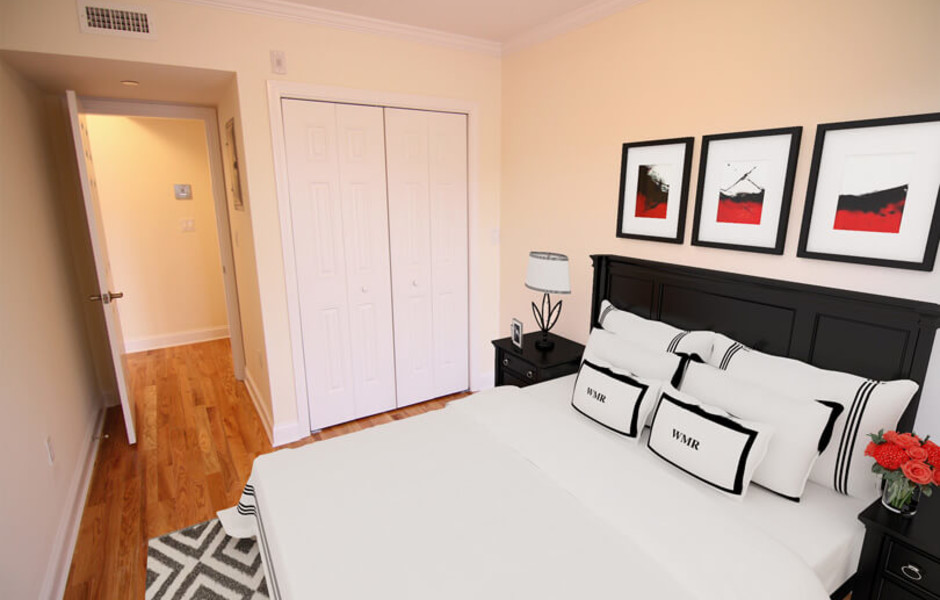 Langdon Square - Bedroom