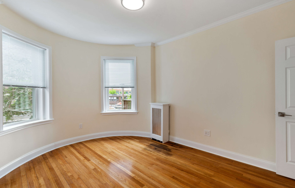 Green Street Apartments Bedroom