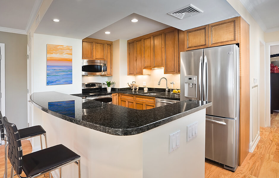 Longwood Towers - Kitchen