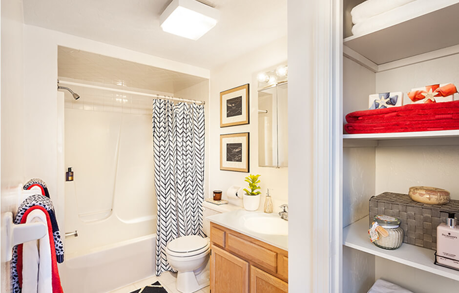 Waterfall Hills - Bathroom