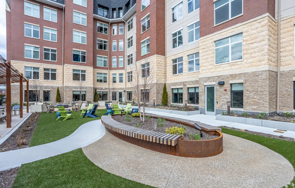 The Franklin at Hancock Village - Outdoor Area