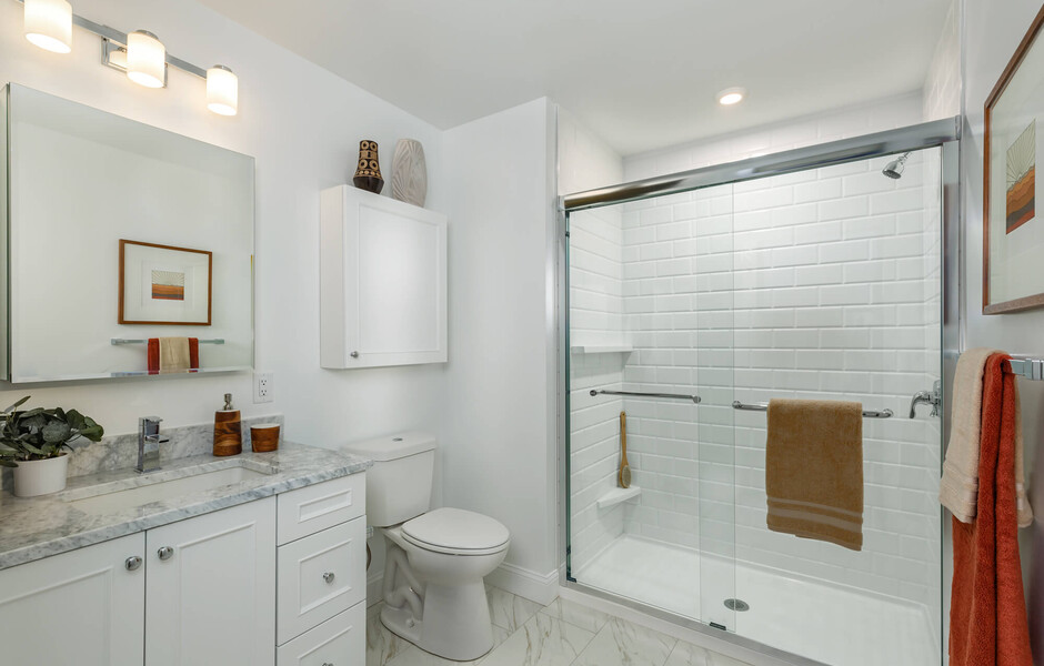 The Adams at Hancock Village - Bathroom