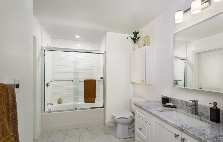 The Adams at Hancock Village - Bathroom