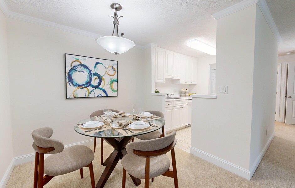 Ridgecrest Village Apartment in West Roxbury MA - 1 Bedroom