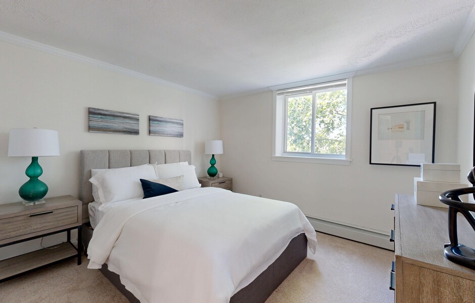 Ridgecrest Village Apartment in West Roxbury MA - 1 Bedroom