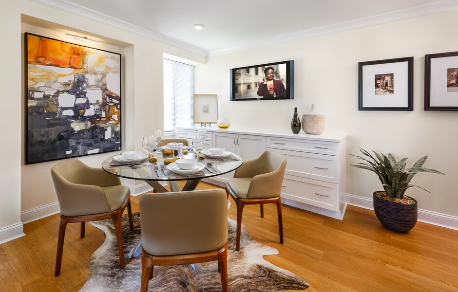 Regency Plaza - Dining Area