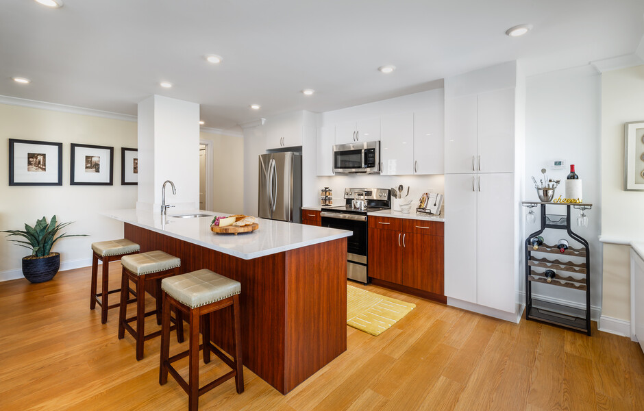 Regency Plaza - Kitchen