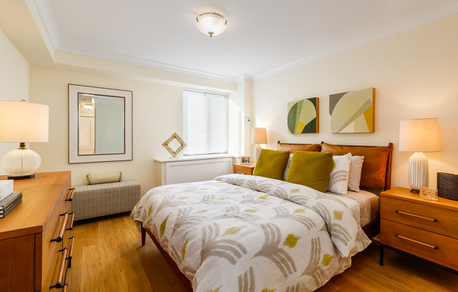 Regency Plaza - Bedroom